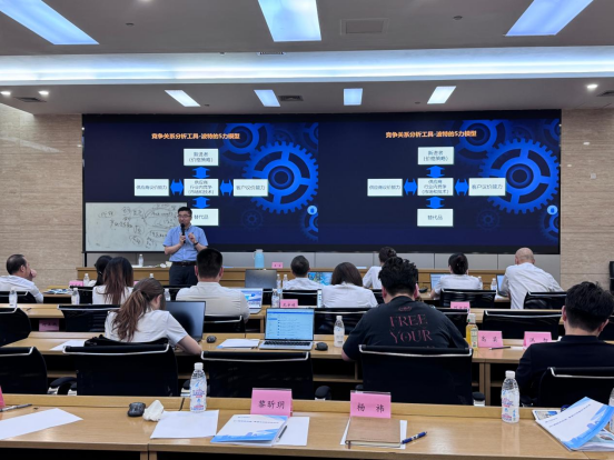 成都某电气集团：AI+赋能供应链重塑与创新应用培训-成功案例5122.png